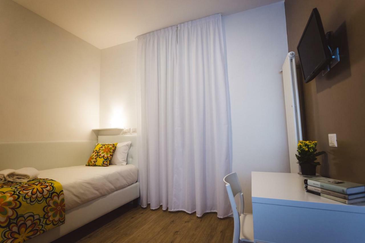 Angelina Rooms In Rome Exterior photo